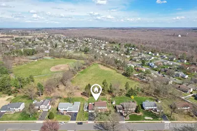 12 Mackenzie Lane, Plainsboro Township, NJ 08536 - Photo 5