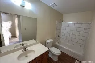 13 Hampton Rd, New Brunswick, NJ 08901 - Photo 11