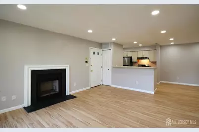 395 Carhart Court, East Brunswick Township, NJ 08816 - Photo 5