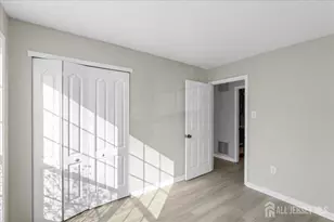 28 Boston Ct, Newark, NJ 07103 - Photo 23