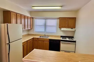 42 Woodedge Ave, Edison, NJ 08817 - Photo 7