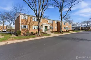 161 Evergreen Rd, Edison, NJ 08837 - Photo 3