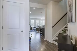 107 Charleston Dr, Monroe Township, NJ 08831 - Photo 5