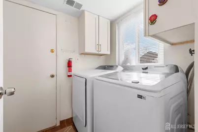 272 Westgate Drive, Edison, NJ 08820 - Photo 19
