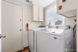 272 Westgate Dr, Edison, NJ 08820 - Photo 19