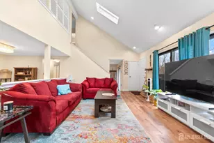 272 Westgate Dr, Edison, NJ 08820 - Photo 13