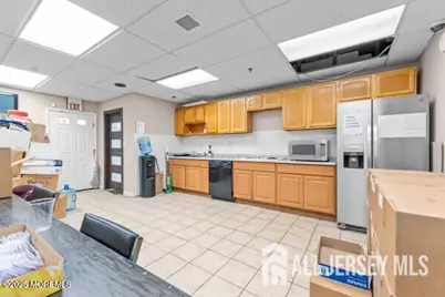 100 W Pond Road, Perth Amboy, NJ 08861 - Photo 5