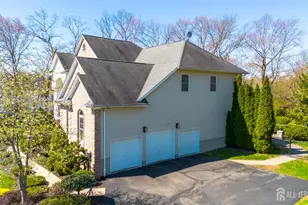 21 Woodmere Rd, Monroe Township, NJ 08831 - Photo 3