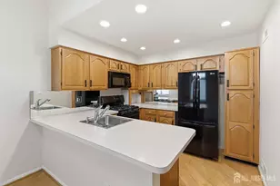 34 Rutland Ln, Monroe Township, NJ 08831 - Photo 7