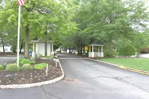 612 Waterford Dr, Edison, NJ 08817 - Photo 3