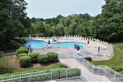 102 Wellington Park Drive, South Brunswick Township, NJ 08540 - Photo 5