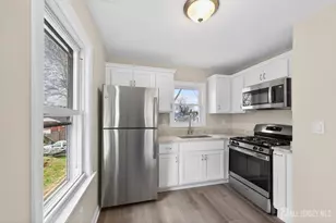 119 Vogel Pl, Middlesex, NJ 08846 - Photo 9