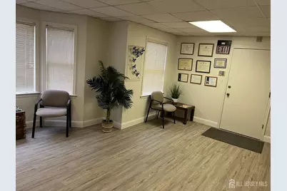 5 Mountain Boulevard #8, Warren Township, NJ 07059 - Photo 3