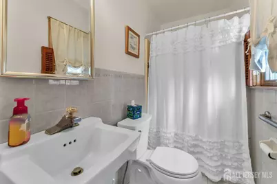 47 S Walnut Avenue, Iselin, NJ 08830 - Photo 17