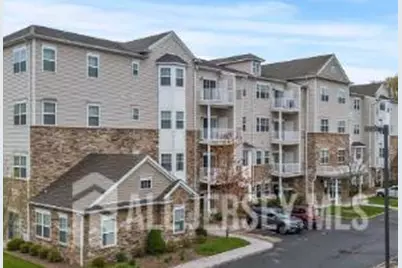 445 Tower Boulevard #E, Piscataway Township, NJ 08854 - Photo 1