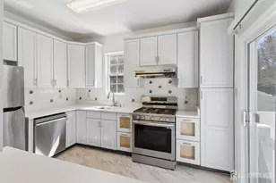 701 Dahlia Cir, South Brunswick Township, NJ 08810 - Photo 15