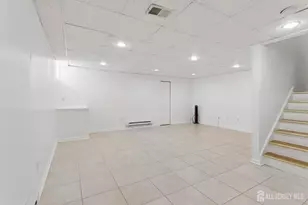 701 Dahlia Cir, South Brunswick Township, NJ 08810 - Photo 35