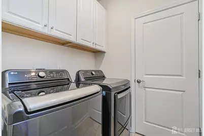 307 Peyton Place, New Brunswick, NJ 08901 - Photo 19