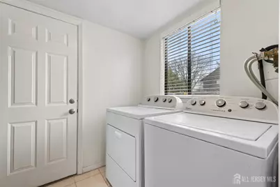 96 Westgate Drive, Edison, NJ 08820 - Photo 15