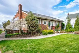 59 Grandview Ave, Edison, NJ 08837 - Photo 3