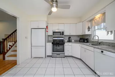 20 Hollywood Drive, Woodbridge Township, NJ 07095 - Photo 17
