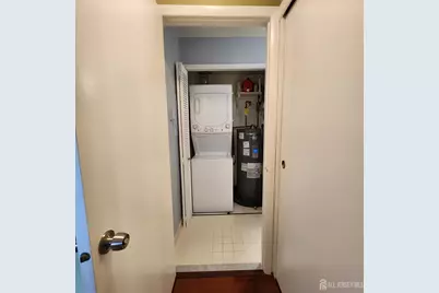 5321 Ravens Crest Drive, Plainsboro Township, NJ 08536 - Photo 7