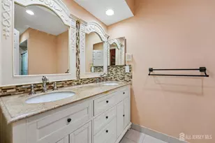 9 Chipwood Ln, North Brunswick Township, NJ 08902 - Photo 27