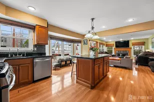 9 Chipwood Ln, North Brunswick Township, NJ 08902 - Photo 3