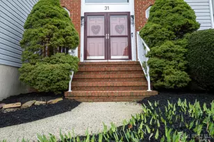 31 Scarlet Dr, Sayreville, NJ 08859 - Photo 9