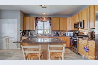 540 Waterside Boulevard, Monroe Township, NJ 08831 - Photo 17