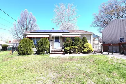 89 Oak Lane, Edison, NJ 08817 - Photo 1