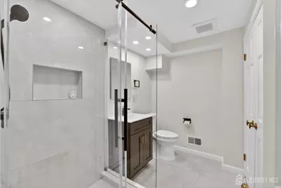 109 Haywood Avenue, Piscataway Township, NJ 08854 - Photo 47