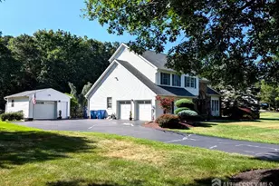 16 Dante Rd, Monroe Township, NJ 08831 - Photo 3