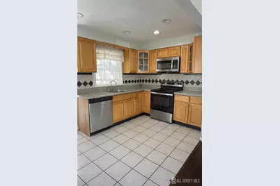 445 Stevenson Place, Perth Amboy, NJ 08861 - Photo 3