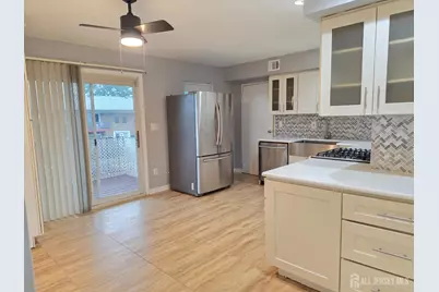 192 Evergreen Road #7B, Edison, NJ 08837 - Photo 1