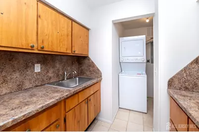 1 Connecticut Court, Old Bridge Township, NJ 07747 - Photo 7