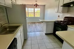 1610 Green Hollow Dr, Iselin, NJ 08830 - Photo 13