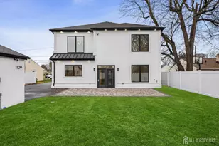 6 E Knollwood Rd, Edison, NJ 08817 - Photo 3