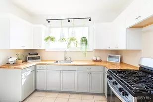 449 Keene St, Perth Amboy, NJ 08861 - Photo 13