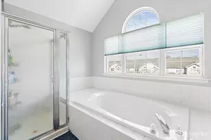 110 Castle Pointe Blvd, Piscataway Township, NJ 08854 - Photo 23