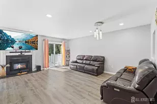 110 Castle Pointe Blvd, Piscataway Township, NJ 08854 - Photo 15