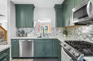 110 Castle Pointe Blvd, Piscataway Township, NJ 08854 - Photo 9