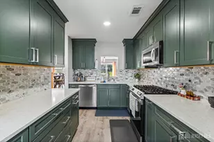 110 Castle Pointe Blvd, Piscataway Township, NJ 08854 - Photo 9