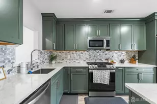 110 Castle Pointe Blvd, Piscataway Township, NJ 08854 - Photo 5