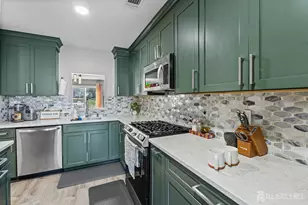 110 Castle Pointe Blvd, Piscataway Township, NJ 08854 - Photo 3