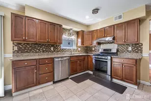 38 Johanna Ct, Piscataway Township, NJ 08854 - Photo 7