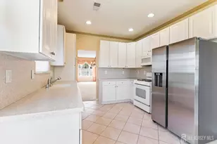 255 Spring Meadow Way, Monroe Township, NJ 08831 - Photo 9