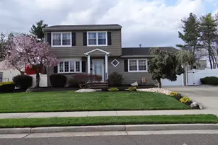 6 Marie Ln, Edison, NJ 08817 - Photo 1