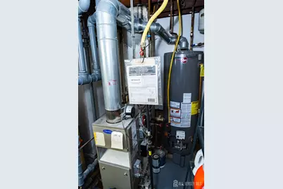 15 S Pulaski Avenue, Sayreville, NJ 08872 - Photo 47