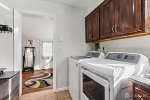 41 Pinetree Dr, Sayreville, NJ 08859 - Photo 11